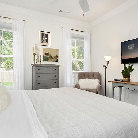 The Sofay Farmhouse - 1 Mile From U Of A - Luxury Amenities Fayetteville Exterior foto