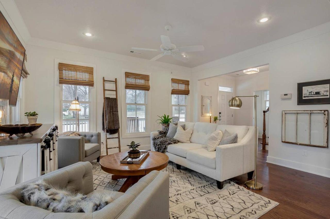 The Sofay Farmhouse - 1 Mile From U Of A - Luxury Amenities Fayetteville Exterior foto