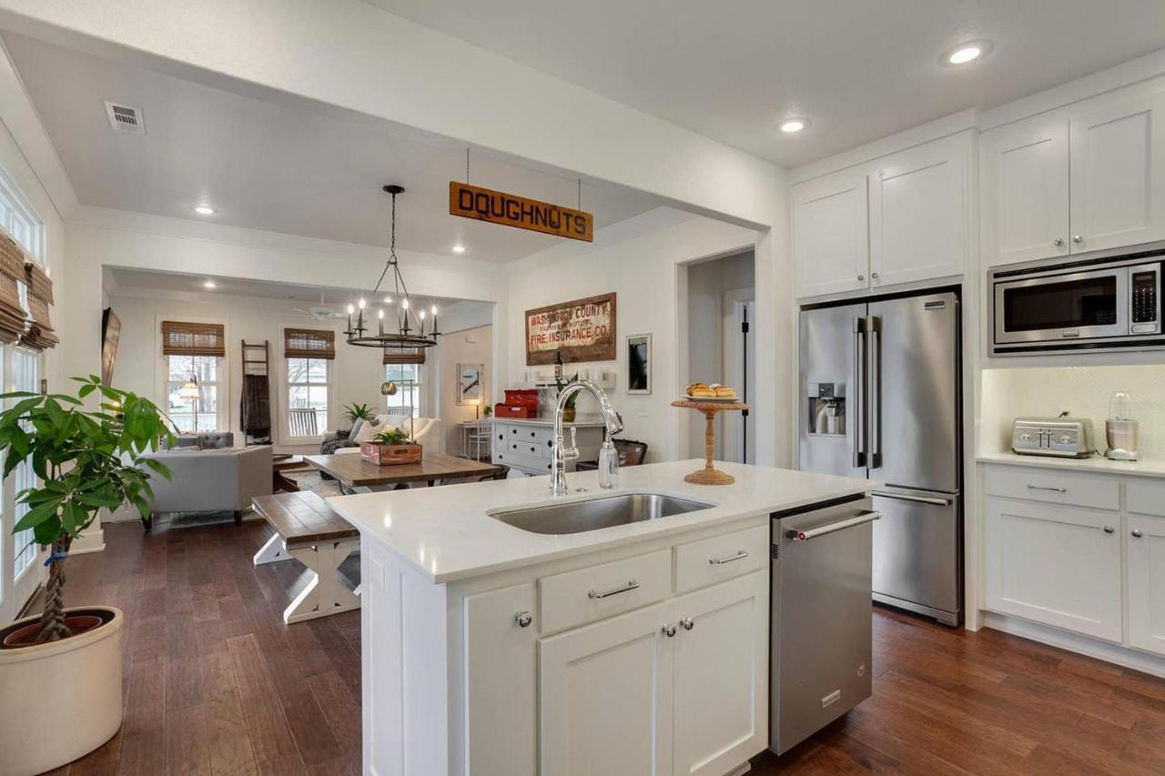 The Sofay Farmhouse - 1 Mile From U Of A - Luxury Amenities Fayetteville Exterior foto